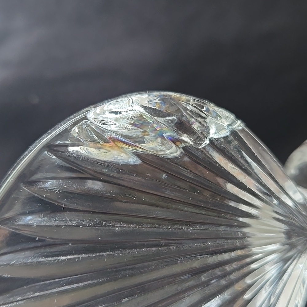 Elegant Clear Glass Perfume Bottle - Picture 4 of 4